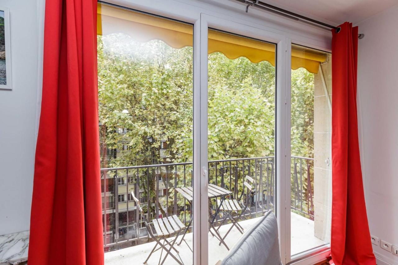 Ferienwohnung A Cosy Nest With A Balcony Near The Seine Paris Exterior foto